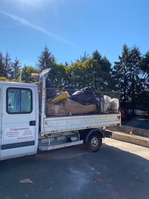 SR MULTISERVICES entreprise débarras déblaiement encombrants maison grenier chantier syndrome Diogène Haute-Vienne 87 Limoges