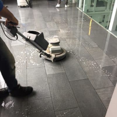 FULL CLEAN ZE — société de nettoyage extrême à Orléans
