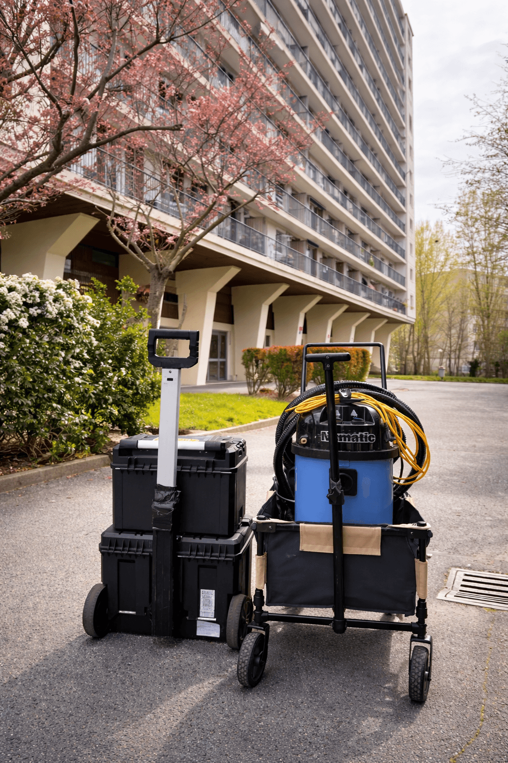 Super Propre NETTOYAGE CANAPÉ A DOMICILE , TAPIS , MATELAS , MOQUETTE — société de nettoyage extrême à Corbeil-Essonnes
