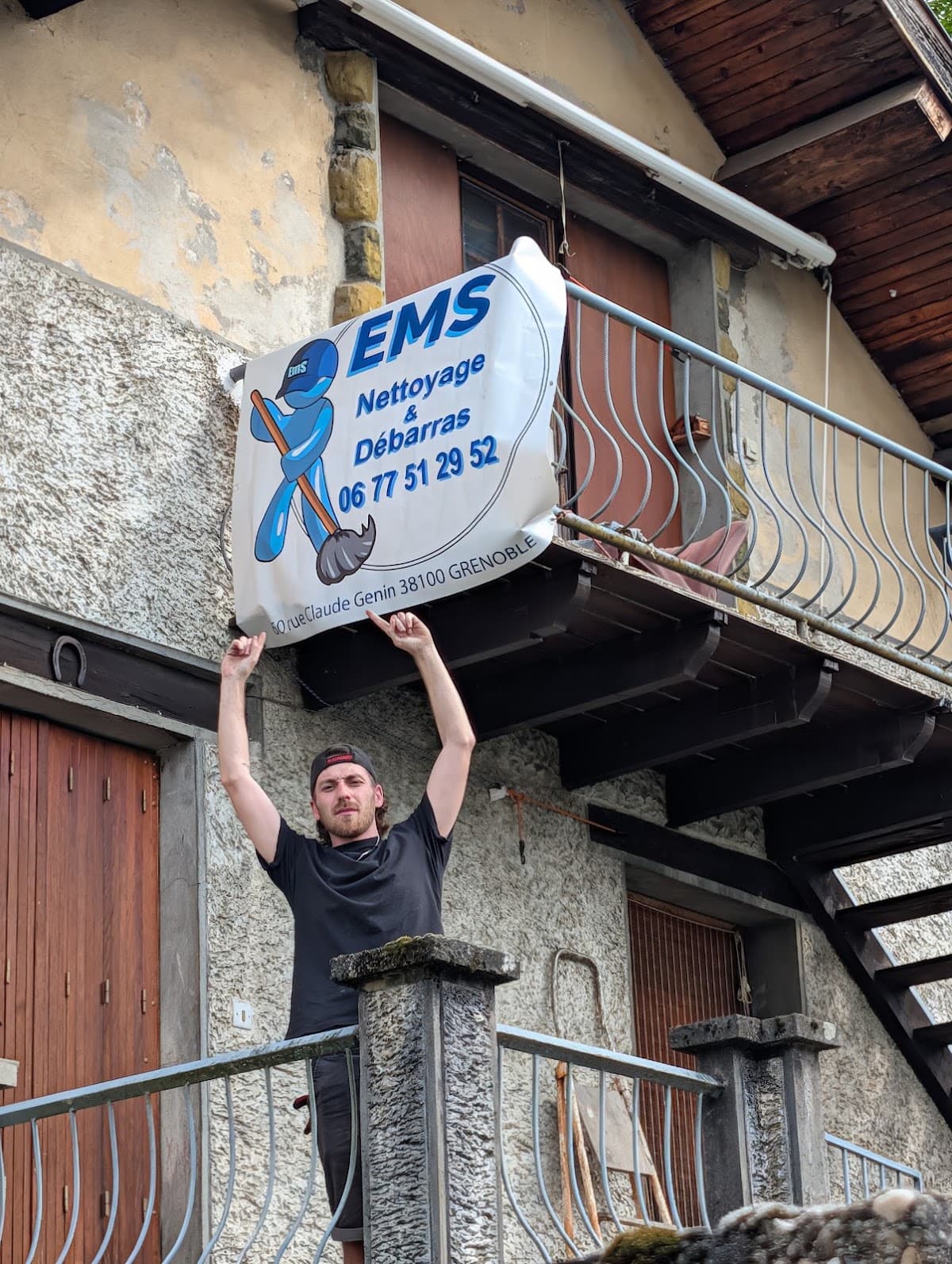 EMS nettoyage et debarras — société de nettoyage extrême à Grenoble