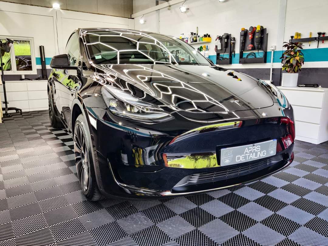 APRS DETAILING - Nettoyage automobile - Polissage - Traitement céramique - Film PPF - Rénovation des cuirs — société de nettoyage extrême à Anglet