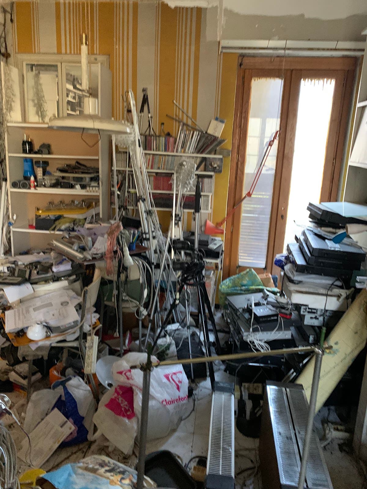 Débarras Toulon : Service débarras -vide maison syndrome de diogène — société de nettoyage extrême à Toulon